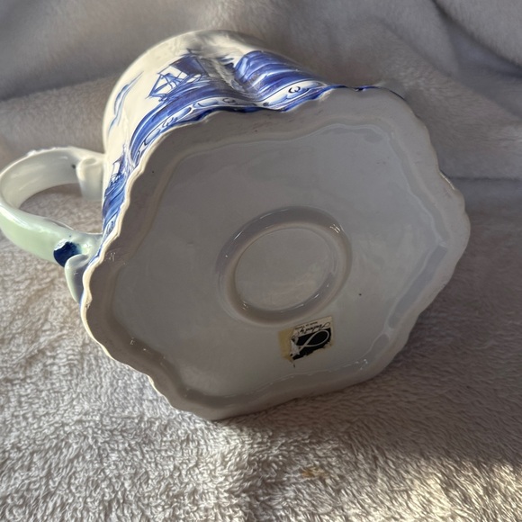 Andrea by Sadek Blue & White Clipper Ship Teapot - Picture 6 of 6